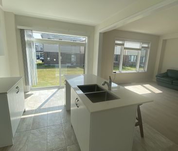 For Lease - 36 Rochester Drive, Barrie, Ontario - Photo 5