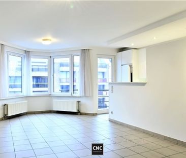 Ongemeubeld appartement met 3 slaapkamers op de Lippenslaan te Knokke. - Photo 6