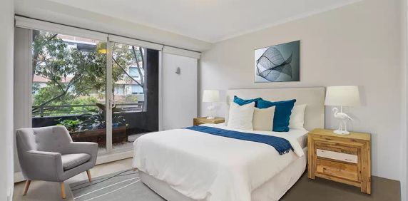 MGM MARTIN - TWO BEDROOM APARTMENT - Photo 2