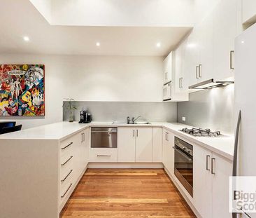 CHARMING 2-BEDROOM VICTORIAN HOME IN THE HEART OF CREMORNE – STYLIS... - Photo 4