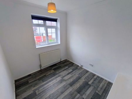 Belvedere Avenue, Penn, Wolverhampton - Photo 5