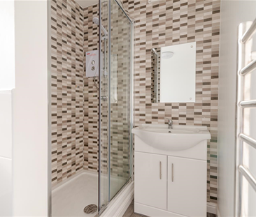 Reading Rooms, Ainsworth Road, Radcliffe, Manchester - Photo 3