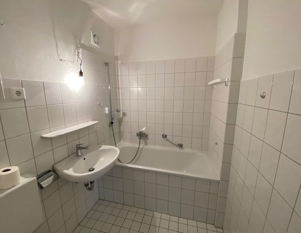 Gemütliche 3-Zimmer-Wohnung in Krefeld  mit neuem Bad und Laminatboden - Foto 1