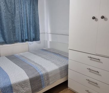 Room in a Shared House, Avenons Road, E13 - Photo 1