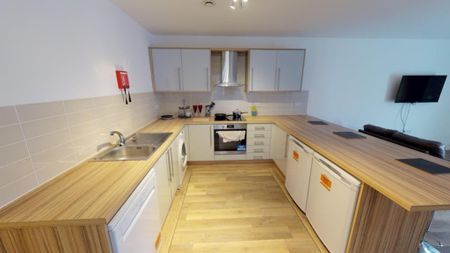 3 bedroom ground floor flat to rent - Photo 5