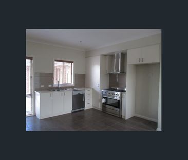 LOW MAINTENANCE IN PRIME LOCATION! - Photo 4