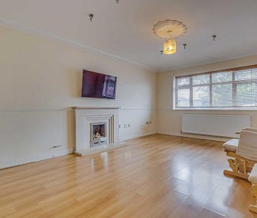 6 bedroom detached house to rent - Photo 1