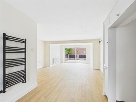 3 bedroom terraced house to rent - Photo 2