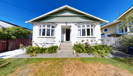 Character in Karori! - Photo 4