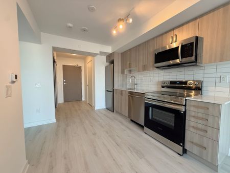 For Lease - 1010 Sandy Beach Road Unit# 1704, Pickering, Ontario - Photo 4
