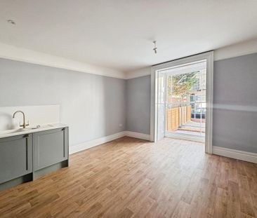 1 bedroom flat to rent - Photo 2