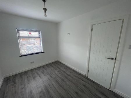 30 Andersonstown Park, Belfast, BT11 8FG - Photo 4