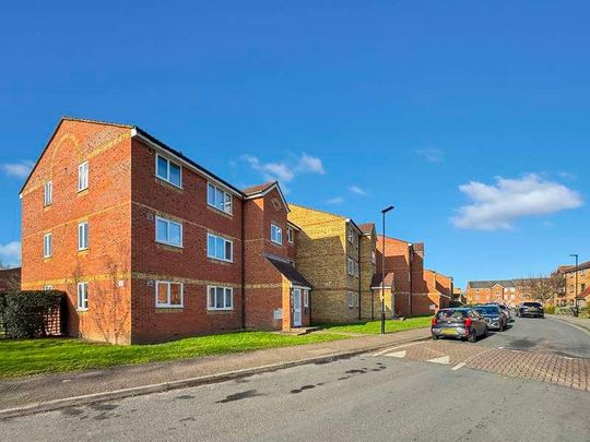 Redford Close, Feltham, TW13 - Photo 1