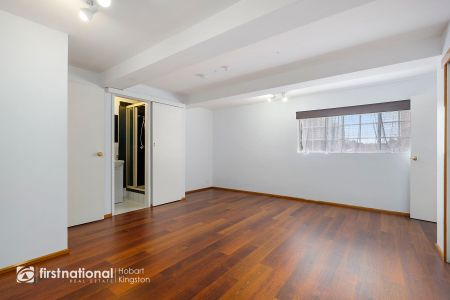 Excellent Studio in Popular Location - Photo 4