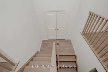 Property For Lease | X8358420 - Photo 5