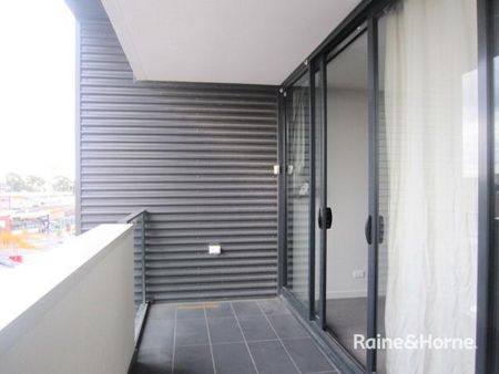 204/31B Buckingham Avenue, Springvale, VIC 3171 - Photo 3