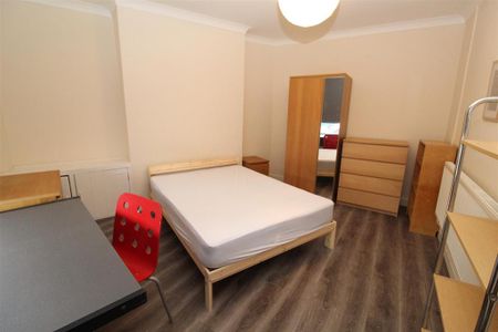 6 bedroom house to rent - Photo 3