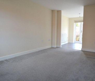 2 bedroom semi-detached house to rent - Photo 3