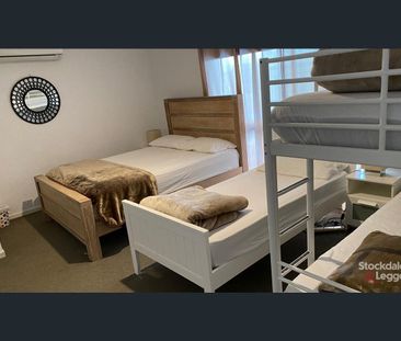 Fully furnished coastal living - Photo 4