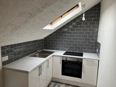 1 Bed Flat, Mexborough Avenue, LS7 - Photo 3