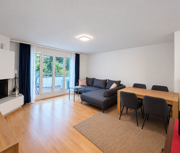 Charmante Dachwohnung mit Balkon und schöner Aussicht in Zofingen - Foto 2