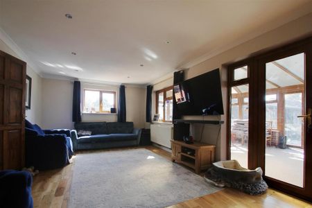 4 bedroom chalet to rent - Photo 5