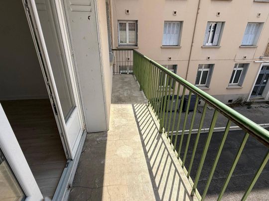 Location appartement rénové 4 pièces 73.84 m² à Romans-sur-Isère (26100) 4 - Photo 1