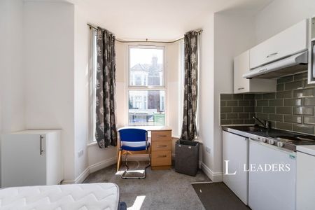 apartment to rent Southsea, PO5 - Photo 5