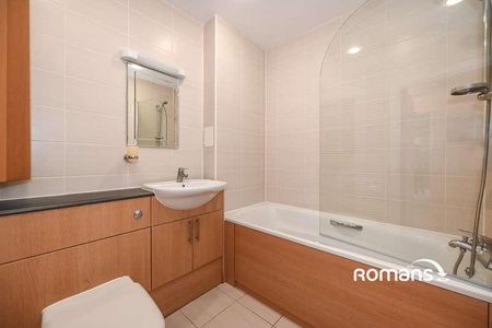 Netherby Gardens, Bracknell, Berkshire, RG12 - Photo 4