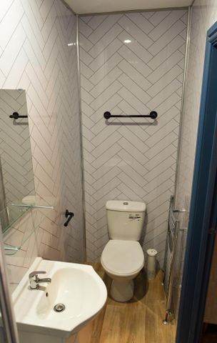 1 bedroom in a house share to rent - Photo 5