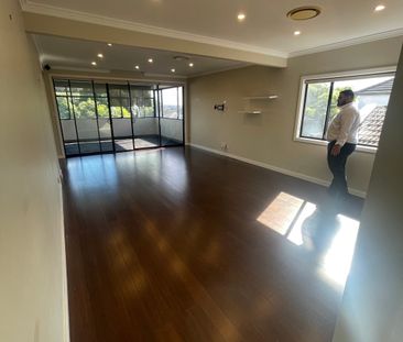 Earlwood - Photo 4