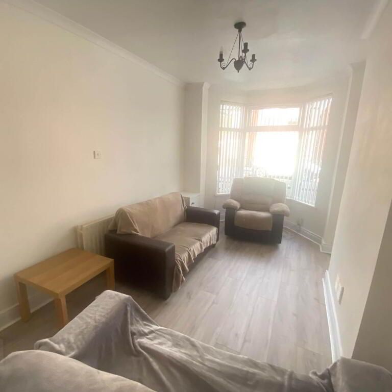 25 Rosebery Road, Belfast, BT6 8JA - Photo 1