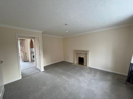 3 bedroom semi-detached house to rent - Photo 2