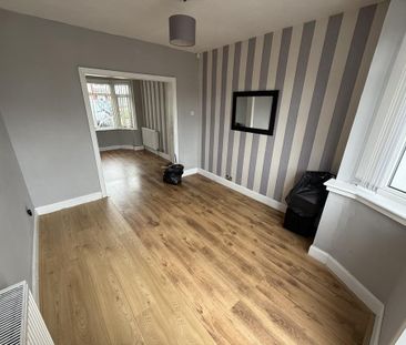 3 bedroom semi-detached house to rent - Photo 2