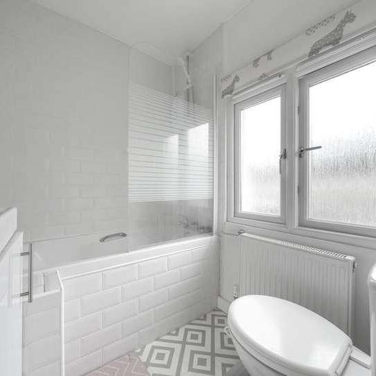 Upper Park Street, Cheltenham, Gloucestershire, GL52 - Photo 1