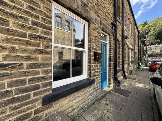 2 bedroom terraced house to rent - Photo 1