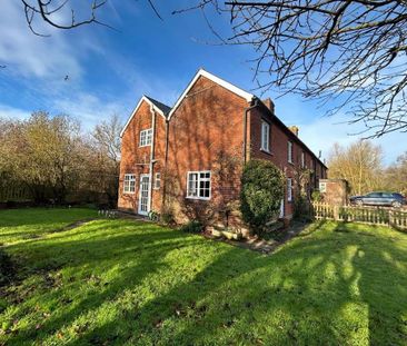 3 bedroom semi-detached house to rent - Photo 4