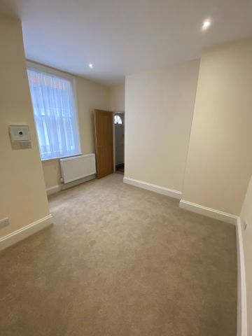 Camperdown, Great Yarmouth - Photo 5