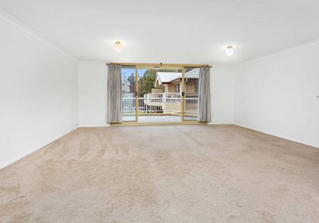 Seaside Manor - just a stones throw to Surf Beach! - Photo 3