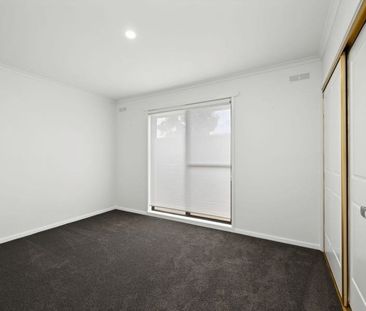 Lovely Presented 2 Bedroom Home - Photo 3