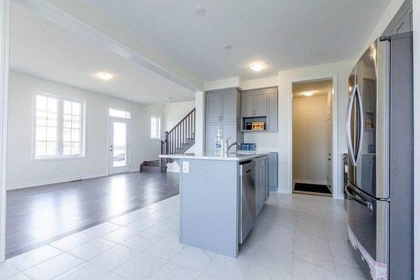 For Lease - 583 Queen Mary Drive Unit# UPPER, Brampton, Ontario - Photo 1