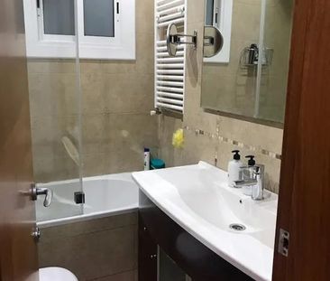 Carrer de Felip II, Barcelona, Catalonia 08027 - Photo 3