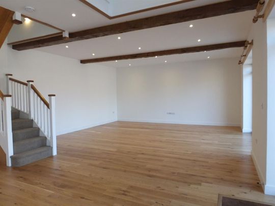 Muston Farm, Piddlehinton - Photo 1