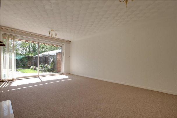 3 bedroom bungalow to rent - Photo 1