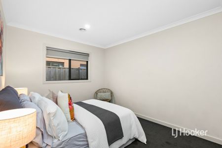 104 Grassbird Drive, Point Cook VIC, Belconnen - Photo 4