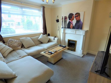 3 bedroom semi-detached house to rent - Photo 4