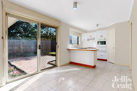 2/581 South Road, Bentleigh East - Photo 2