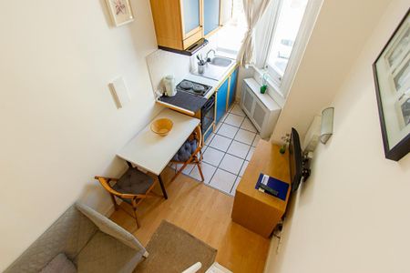 Flat 10 Penywern Road, Earls Court SW5 9SX - Photo 3