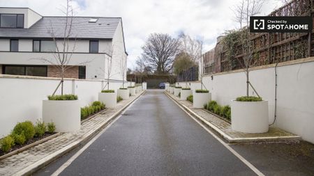 Modern 1-bedroom apartment for rent in Ballsbridge, Dublin - Photo 2