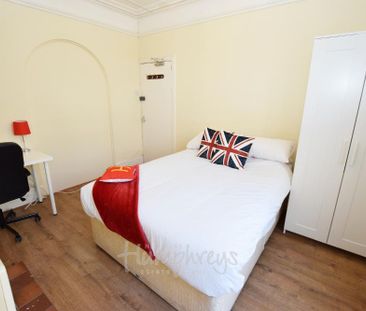 5 bedroom terraced house to rent - Photo 4